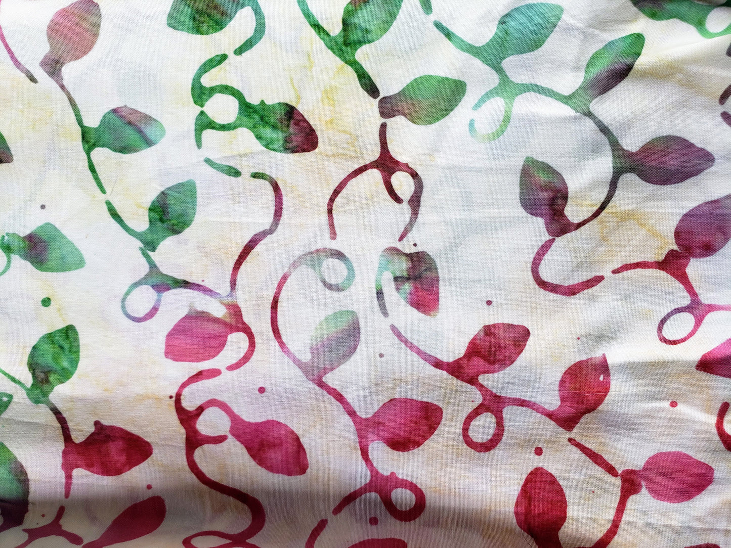 Clip on Dog Bandana With Buckle Pet Cat Bandanna Scarf Christmas Lights Batik Cream Red Green String Lights Holiday Winter Handmade to Order