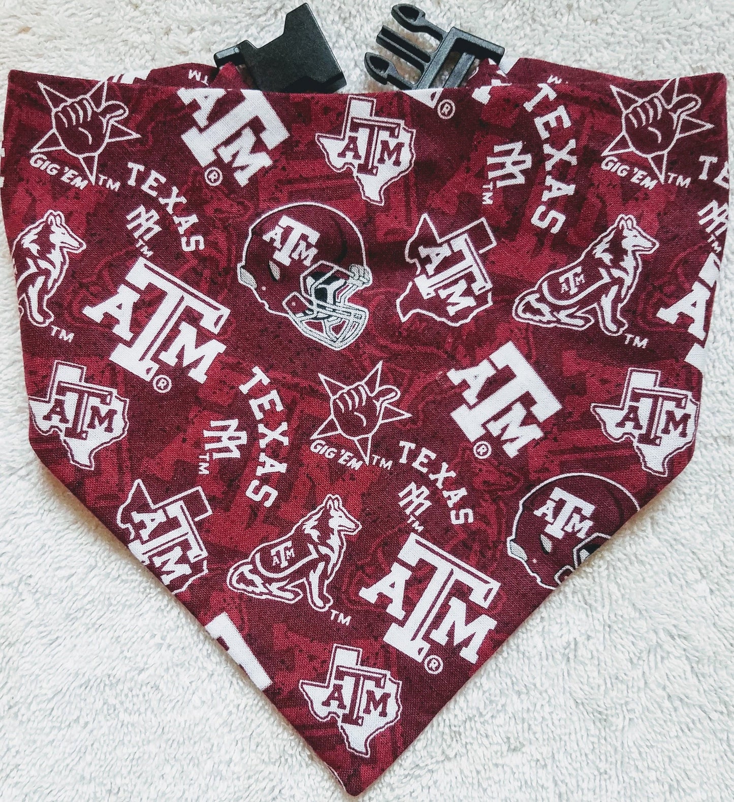 Texas A&M University Aggies Clip on Dog Bandana With Buckle Pet Cat Bandanna Scarf ncaa Handmade to Order