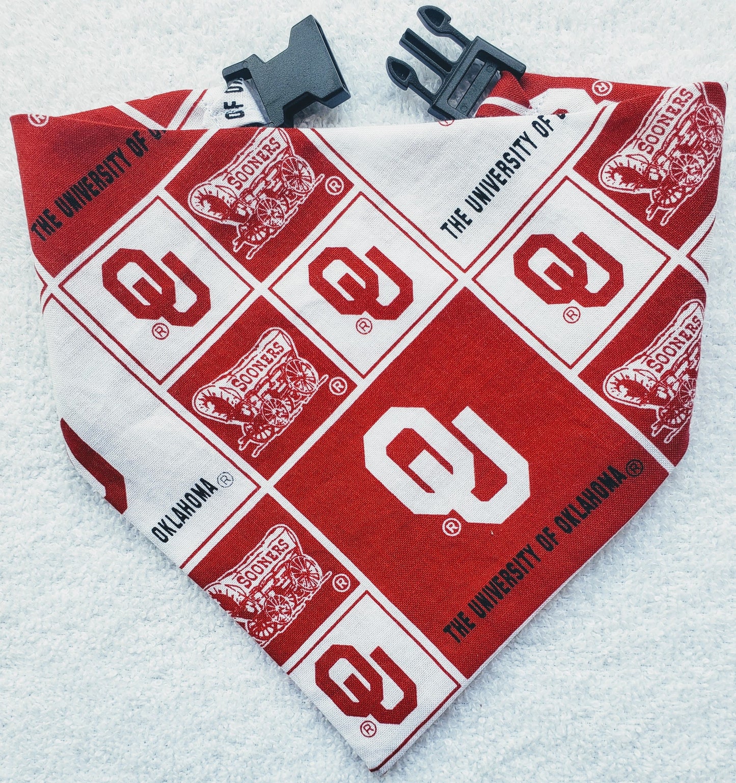 University of Oklahoma OU Sooners Clip on Dog Bandana With Buckle Pet Cat Bandanna Scarf ncaa Handmade to Order
