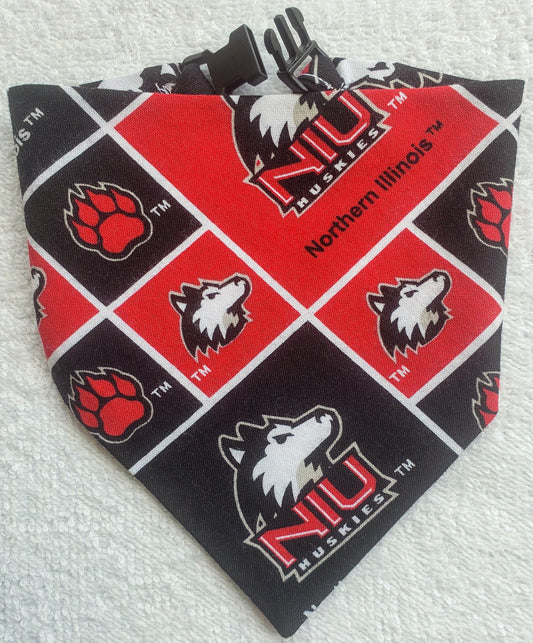 NORTHERN ILLINOIS University NIU HUSKIES Clip on Dog Bandana With Buckle Pet Cat Bandanna Scarf ncaa Handmade to Order