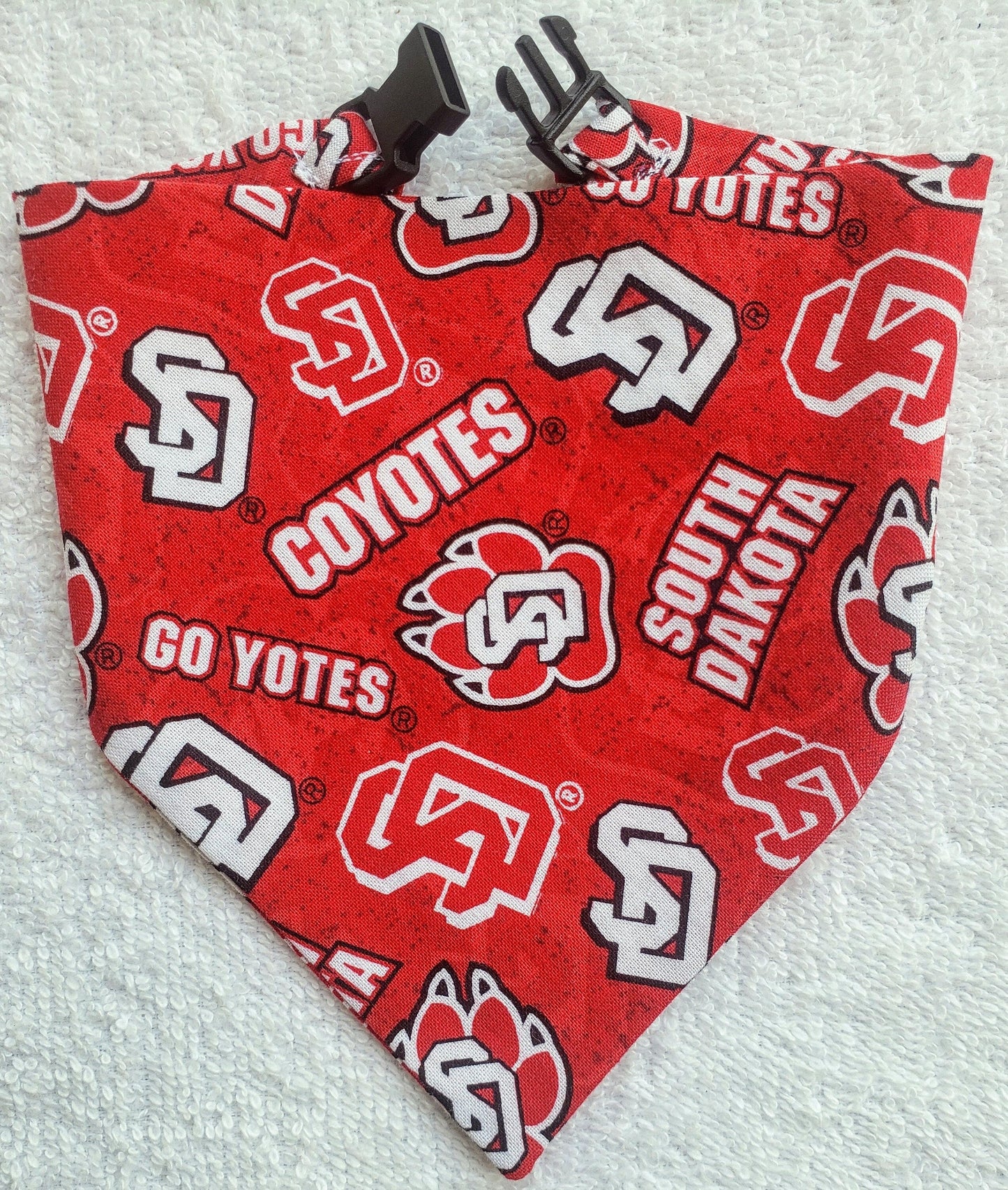 Clip on Dog Bandana With Buckle Pet Cat Bandanna Scarf University of SOUTH DAKOTA COYOTES Yotes usd Handmade to Order