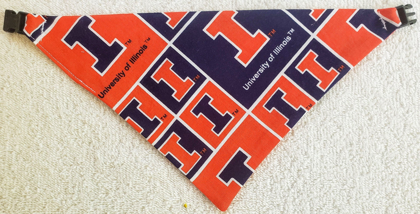 University of ILLINOIS FIGHTING ILLINI Clip on Dog Bandana With Buckle Pet Cat Bandanna Scarf ncaa Handmade to Order