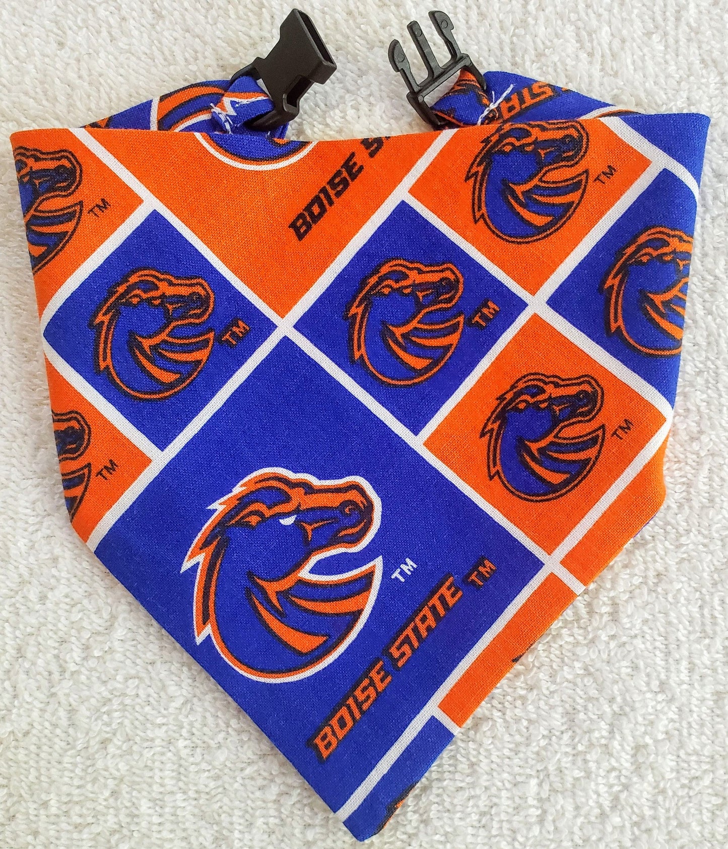 BOISE STATE University BSU BRONCOS Clip on Dog Bandana With Buckle Pet Cat Bandanna Scarf ncaa Handmade to Order