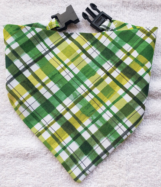 Green Plaid St Patrick's Day Spring Clip on Dog Bandana With Buckle Pet Cat Bandanna Handmade to Order
