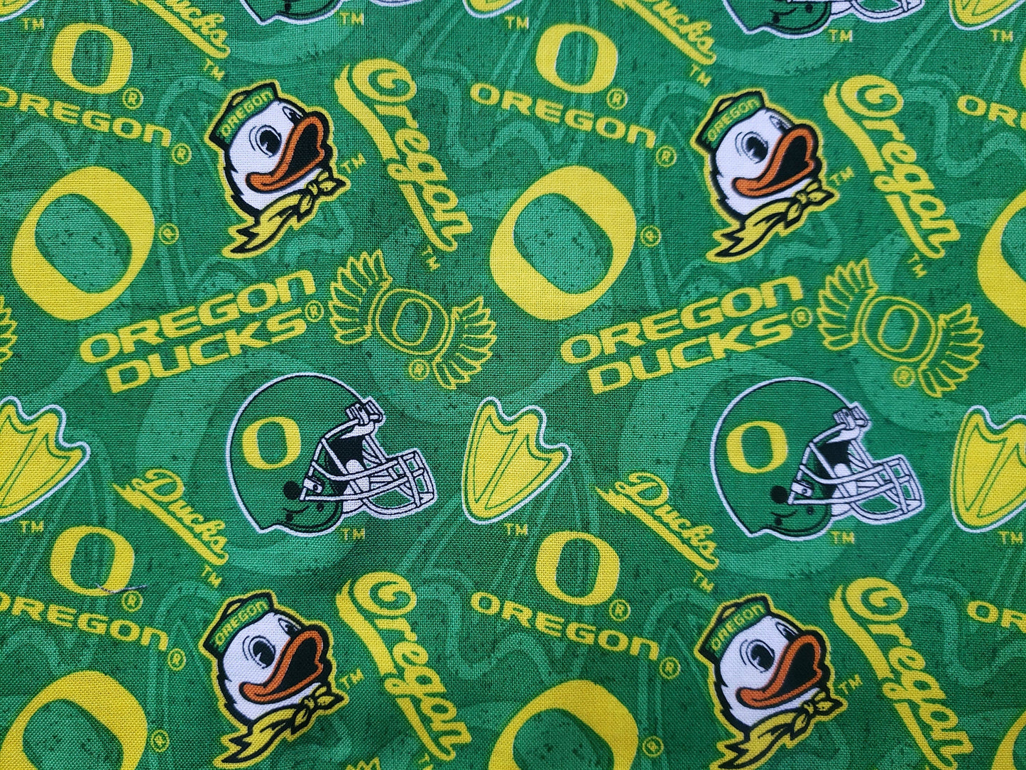 University of Oregon Ducks Puddles Clip on Dog Bandana With Buckle Pet Cat Bandanna Scarf ncaa Handmade to Order