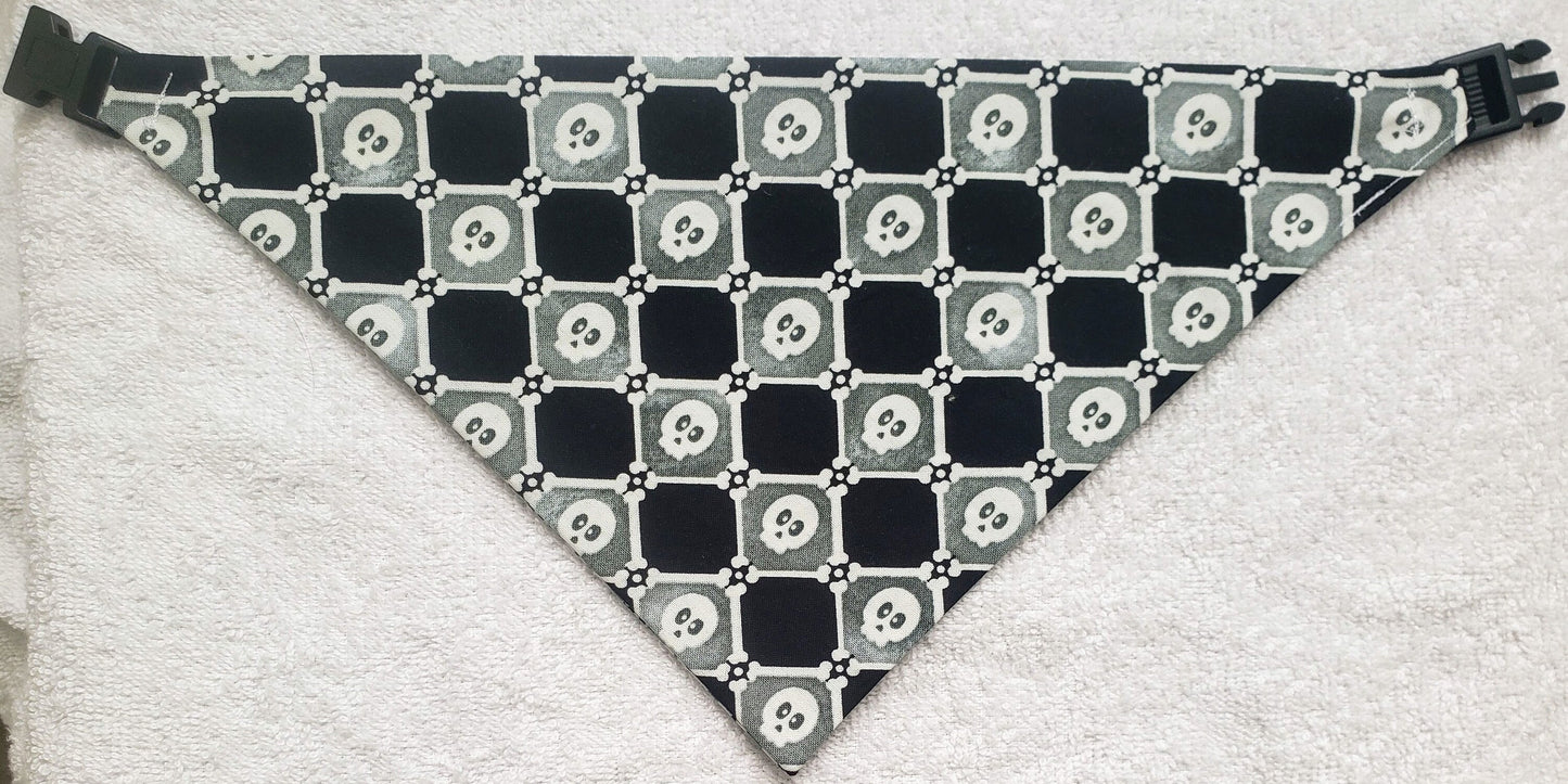 Clip on Dog Bandana With Buckle Pet Cat Bandanna Scarf Black & White Skulls Halloween Fall Glow in the Dark Handmade to Order