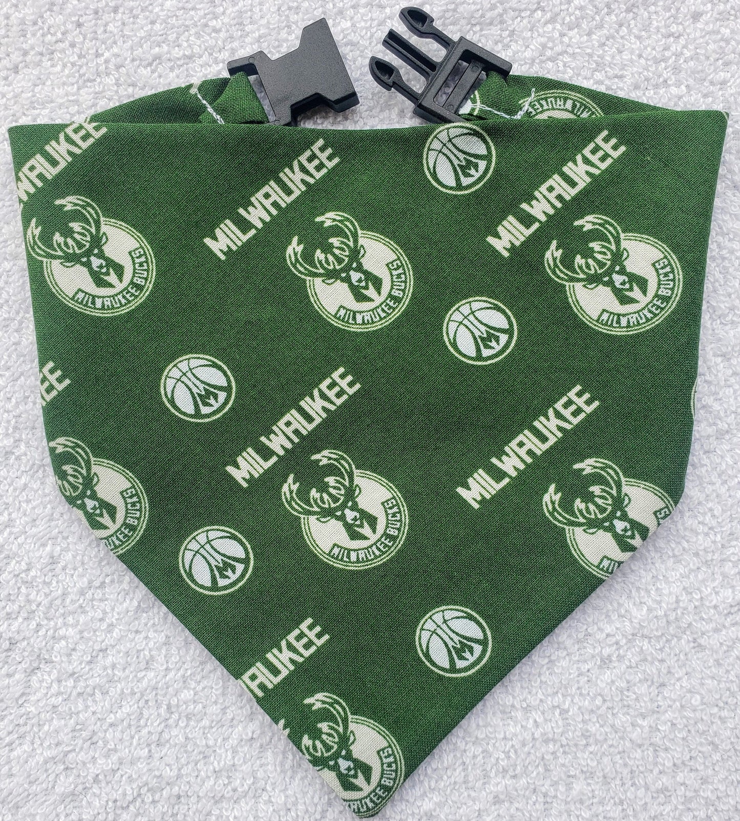 Clip on Dog Bandana With Buckle Pet Cat Bandanna Scarf MILWAUKEE BUCKS basketball nba Print Handmade to Order