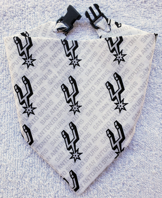 SAN ANTONIO SPURS basketball nba Print Clip on Dog Bandana With Buckle Pet Cat Bandanna Scarf Handmade to Order