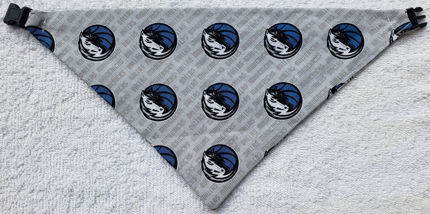 Clip on Dog Bandana With Buckle Pet Cat Bandanna Scarf DALLAS MAVERICKS Basketball nba Handmade to Order