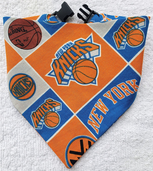 NEW YORK KNICKS Basketball nba Clip on Dog Bandana With Buckle Pet Cat Bandanna Scarf Handmade to Order