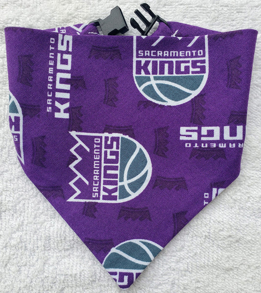 SACRAMENTO KINGS Basketball nba Clip on Dog Bandana With Buckle Pet Cat Bandanna Scarf Handmade to Order