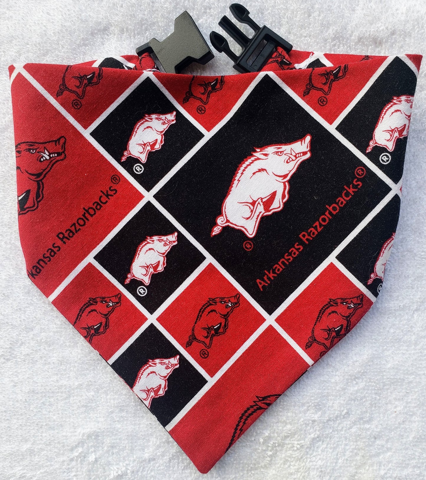 University of Arkansas Razorbacks Clip on Dog Bandana With Buckle Pet Cat Bandanna Scarf ncaa Handmade to Order