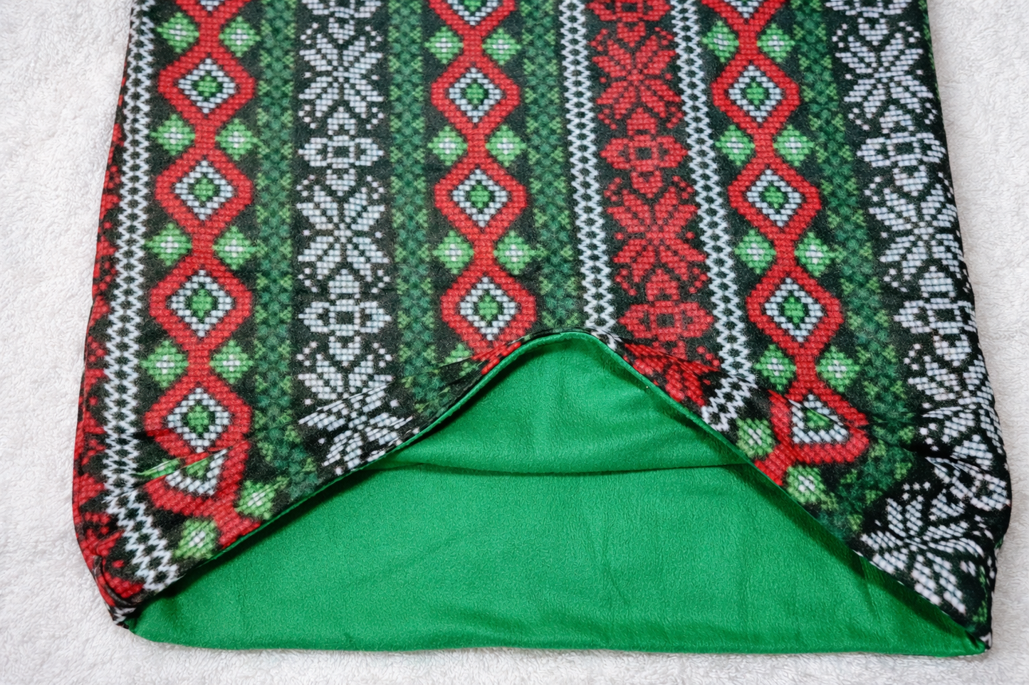 Nordic Wintertime Green & Red 34x28 inch Snuggle Sack, Sleeping Bag for Pets, Dogs, Cats, Fleece, Reversible, Washable (Copy)